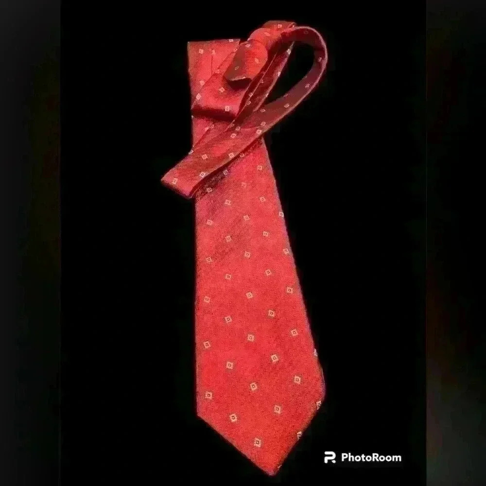 Oscar De LaRenta tie